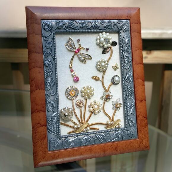 Whimsical Floral Jewelry Art Hand Crafted Vintage Pearls Gold Pink Dragonfly NEW - Picture 12 of 13